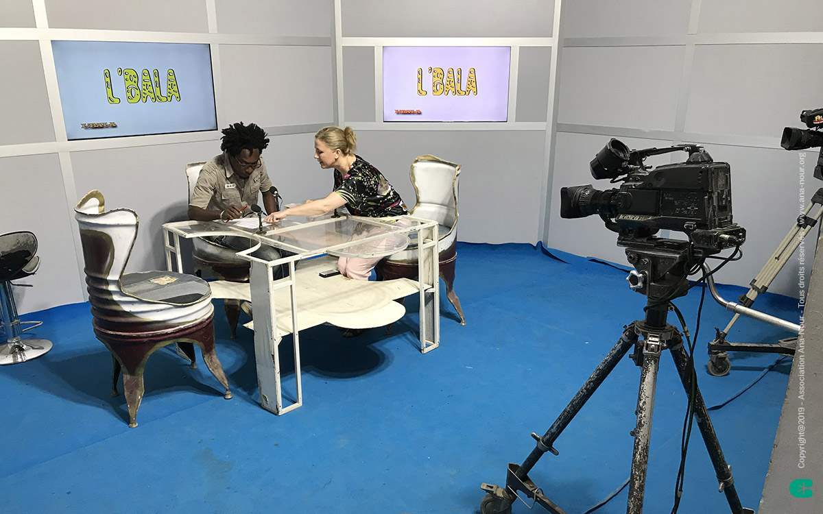 Studio de l’émission L’Bala pour le passage de l’association Ana-Nour sur la chaine nationale togolaise TVT