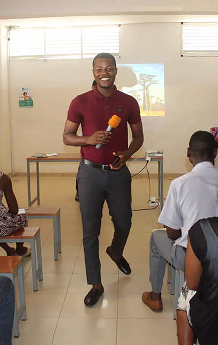 Kokou Atideka Soke, enseignant passionné lors de la conférence Ana-Nour à Lomé en 2019.