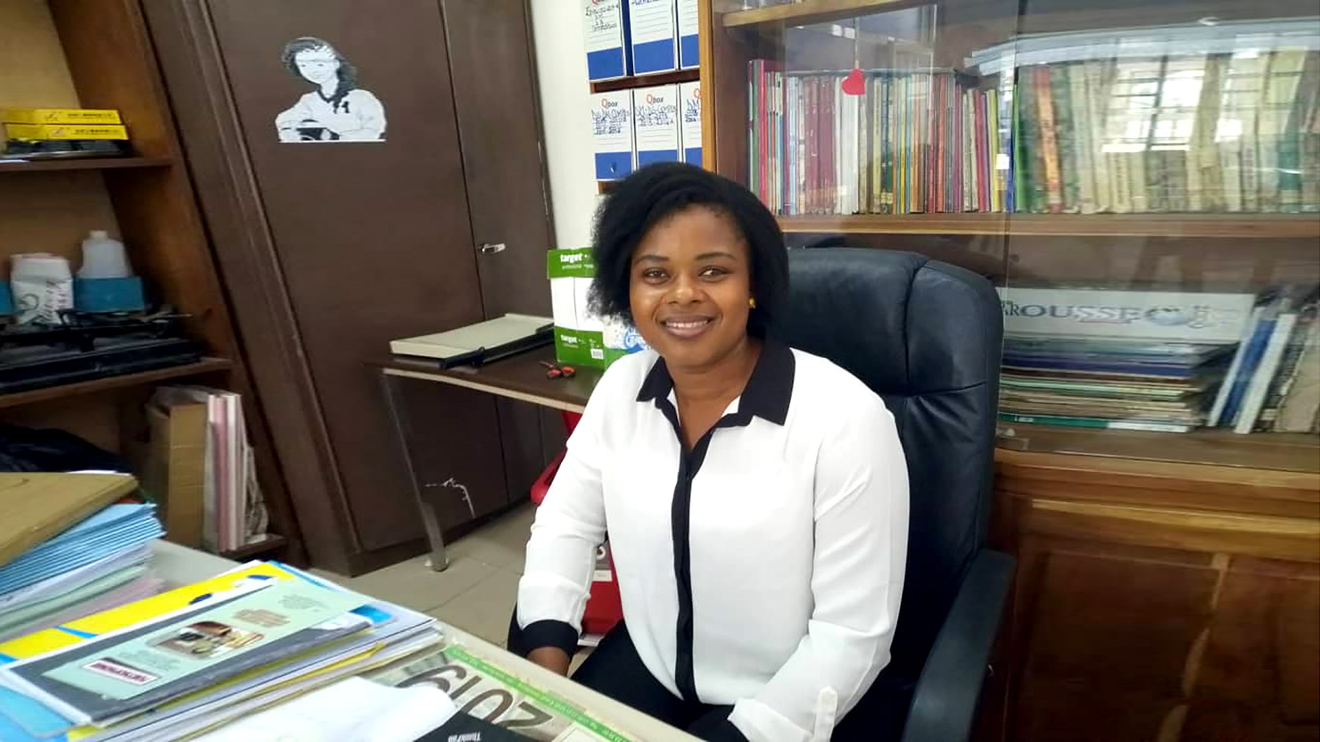 Angèle - Adjo Tèlévi KOFFI, Responsable pédagogique Préscolaire et Primaire de l’École La Madone à Lomé, elle coordonne l’accompagnement au Togo pour l’association Ana-Nour.