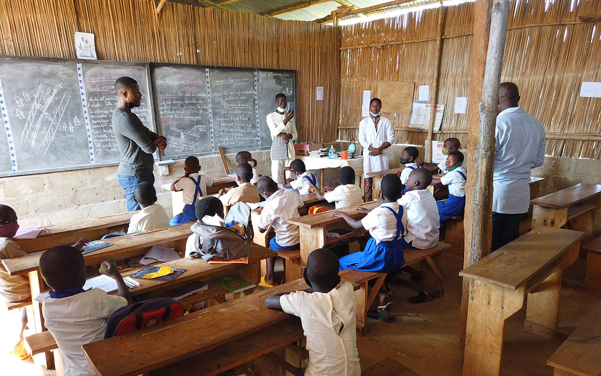 Visite des classes accompagnées par Ana-Nour